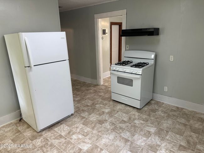 Kitchen | Image 16