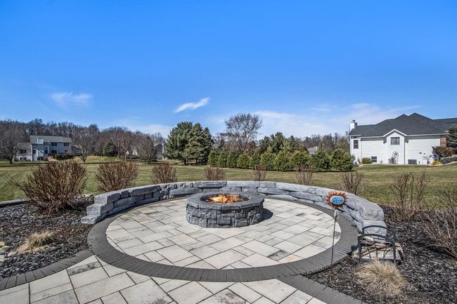 Specatular outdoor living space for relaxing & entertaining | Image 42