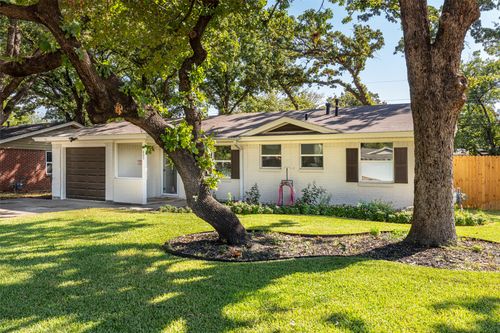 805 Clover Park Dr, Arlington, TX, 76013-1432 | Card Image