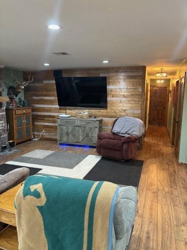 354504 E 980 Rd, House other with 3 bedrooms, 3 bathrooms and null parking in Prague OK | Image 16