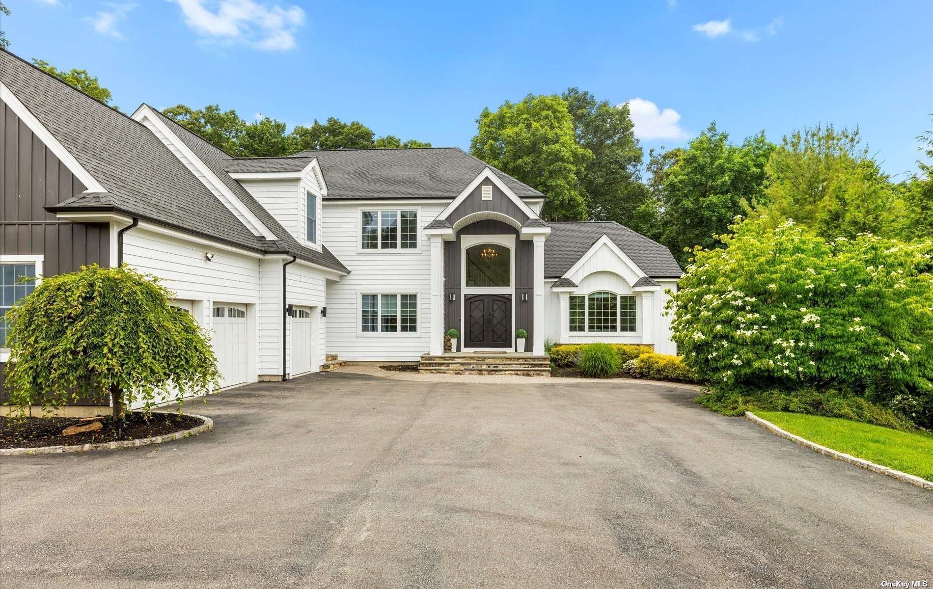 Hunting Hollow Ct, Dix Hills, NY 11746