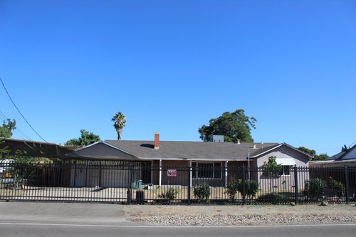 681 Taylor Rd, Lodi, CA, 95242-9231 | Card Image