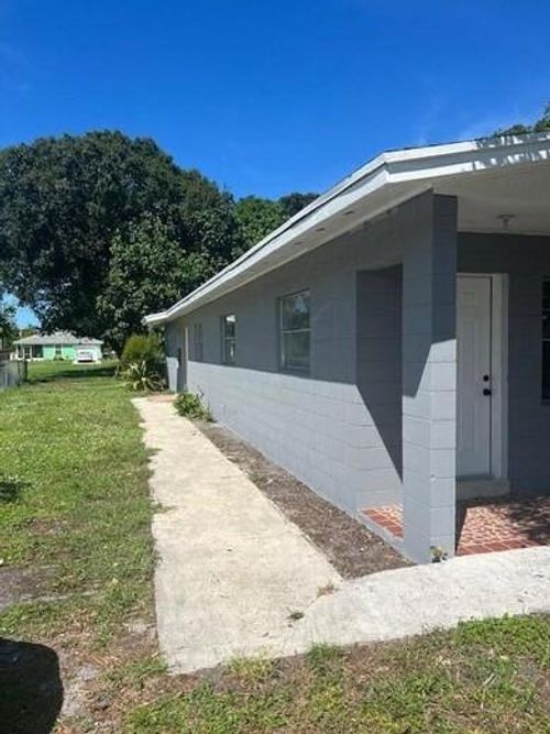 1414 Edgewood Ter, Fort Pierce, FL, 34950-3233 | Card Image