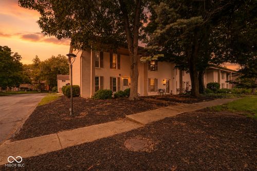 4311 Dahlia Ct, Indianapolis, IN, 46220-5729 | Card Image