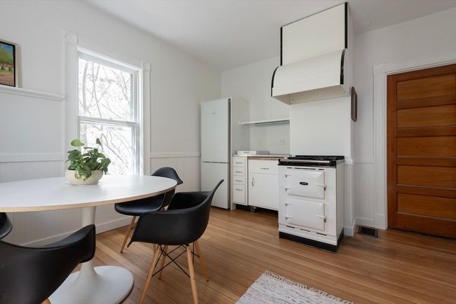 2 - 9 Charnwood Rd, Condo with 4 bedrooms, 2 bathrooms and 2 parking in Somerville MA | Image 10