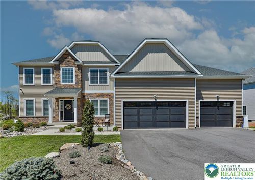 2595 Stonewall Dr, Center Valley, PA, 18034-8836 | Card Image