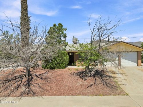 300 Vista Bonita St, El Paso, TX, 79912-2162 | Card Image
