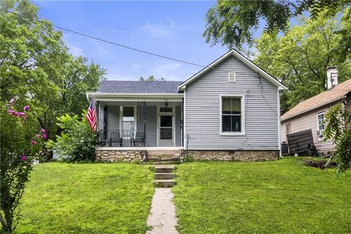 308 N 19th St, Lexington, MO, 64067-1130 | Card Image