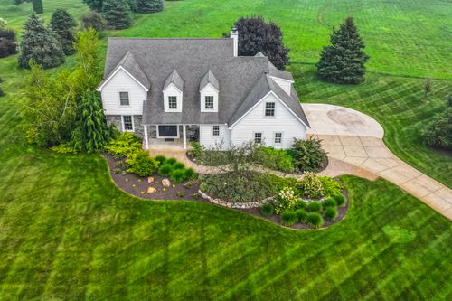 103 Bridle Path Ln, Niles, MI, 49120-7804 | Card Image