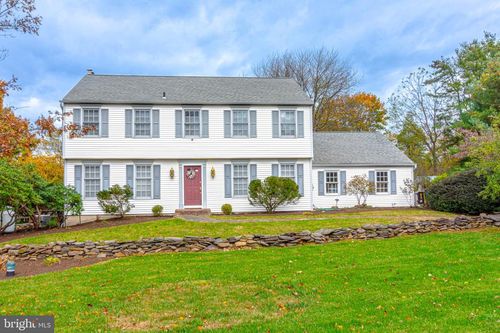 21 Woods End Dr, DOYLESTOWN, PA, 18902-9461 | Card Image