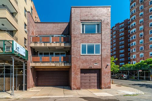 9 Chittenden Ave, New York, NY, 10033-1127 | Card Image