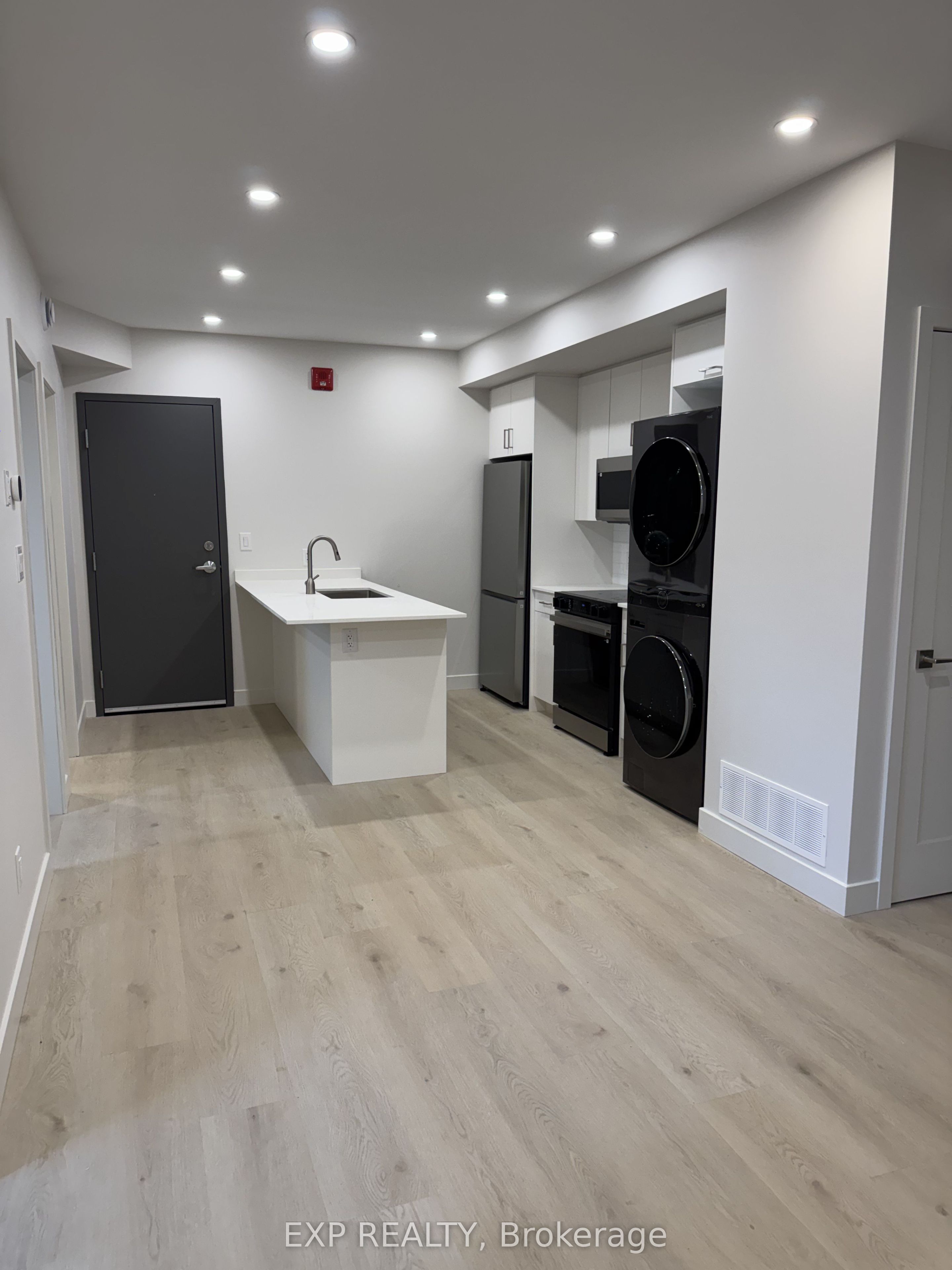 Residential Lease in Carlington - Central Park 2