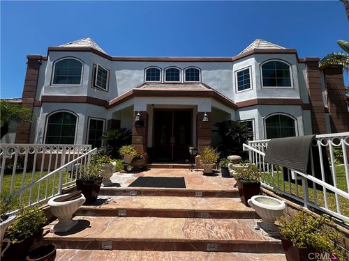 2720 N Villareal Dr, Orange, CA, 92867-1909 | Card Image