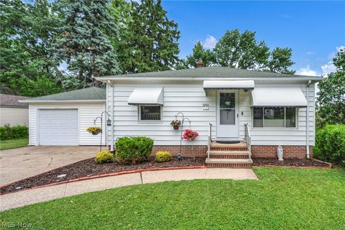3206 Torrington Ave, Parma, OH, 44134-2220 | Card Image
