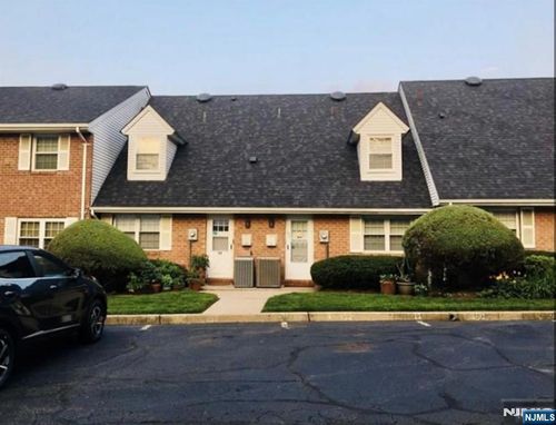 150 Parkview Dr, Teaneck, NJ, 07666-3804 | Card Image