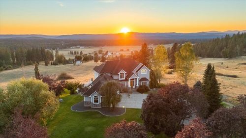 16815 N Greenbluff Rd, Colbert, WA, 99005-5200 | Card Image