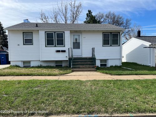 329 6th St W, Dickinson, ND, 58601-4730 | Card Image
