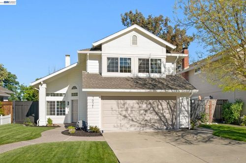7921 Crossridge Rd, Dublin, CA, 94568-3700 | Card Image