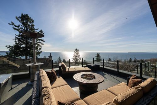 1279 Everall St, White Rock, BC, V4B3S4 | Card Image