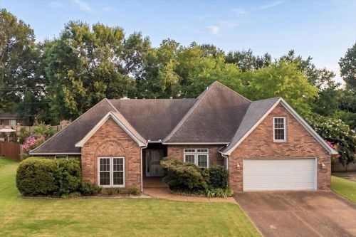 8811 Bazemore Rd, Cordova, TN, 38018-7466 | Card Image