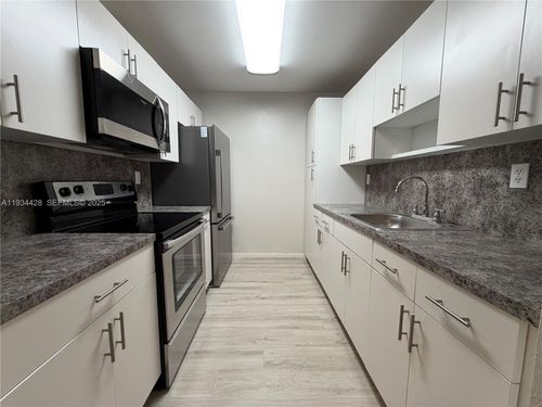 apt-q10-7101 Miami Lakes Dr, Miami Lakes, FL, 33014-6924 | Card Image