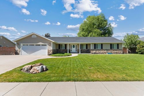 827 W 2730 S, Nibley, UT, 84321-6307 | Card Image
