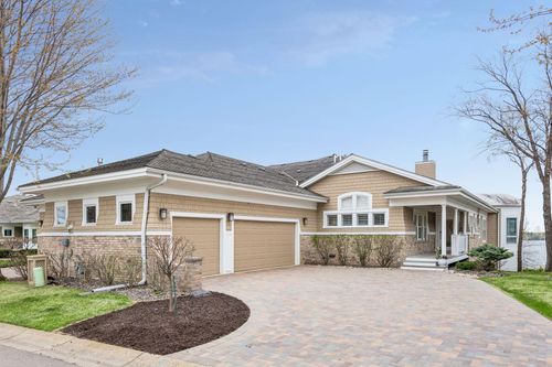 726 Widsten Cir, Wayzata, MN, 55391-1784 | Card Image