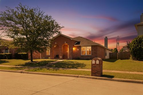 1838 Sierra Trl, Lancaster, TX, 75146-4930 | Card Image