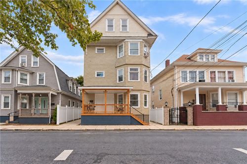 73 Farragut Ave, Providence, RI, 02905-1318 | Card Image
