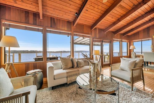 10200 Marine View Dr, Mukilteo, WA, 98275-4504 | Card Image