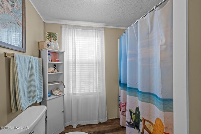 Hall full bathroom. | Image 24