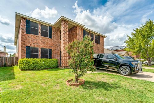 9008 Quarter Horse Lane, Fort Worth, TX, 76123 | Card Image