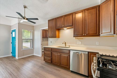b-5802 Gloucester Ln, Austin, TX, 78723-3618 | Card Image