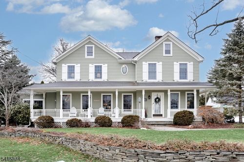 215 Hill St, Midland Park, NJ, 07432-1638 | Card Image