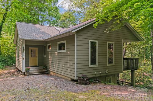 608 Brandywine Rd, Waynesville, NC, 28786-7054 | Card Image