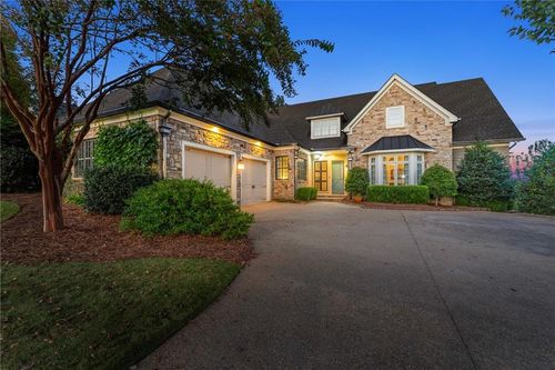 2718 High Vista Pt, Gainesville, GA, 30501-1216 | Card Image