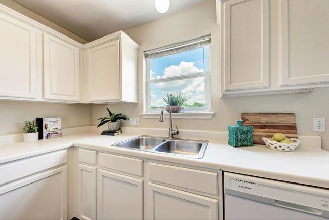 Kitchen | Image 14