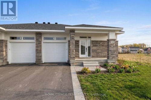 2-1140 Moore St, Brockville, ON, K6V0H2 | Card Image