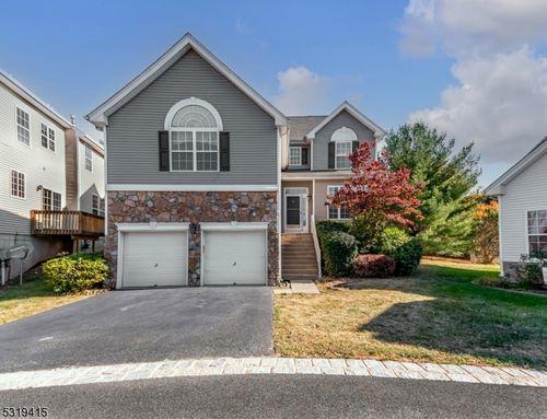116 Winding Hill Dr, Hackettstown, NJ, 07840-5669 | Card Image