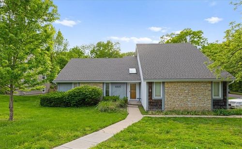 8300 Grant Ave, Overland Park, KS, 66212-3543 | Card Image