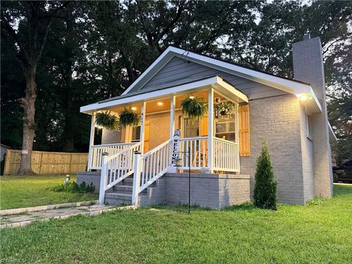 417 Green St, Roxboro, NC, 27573-5003 | Card Image