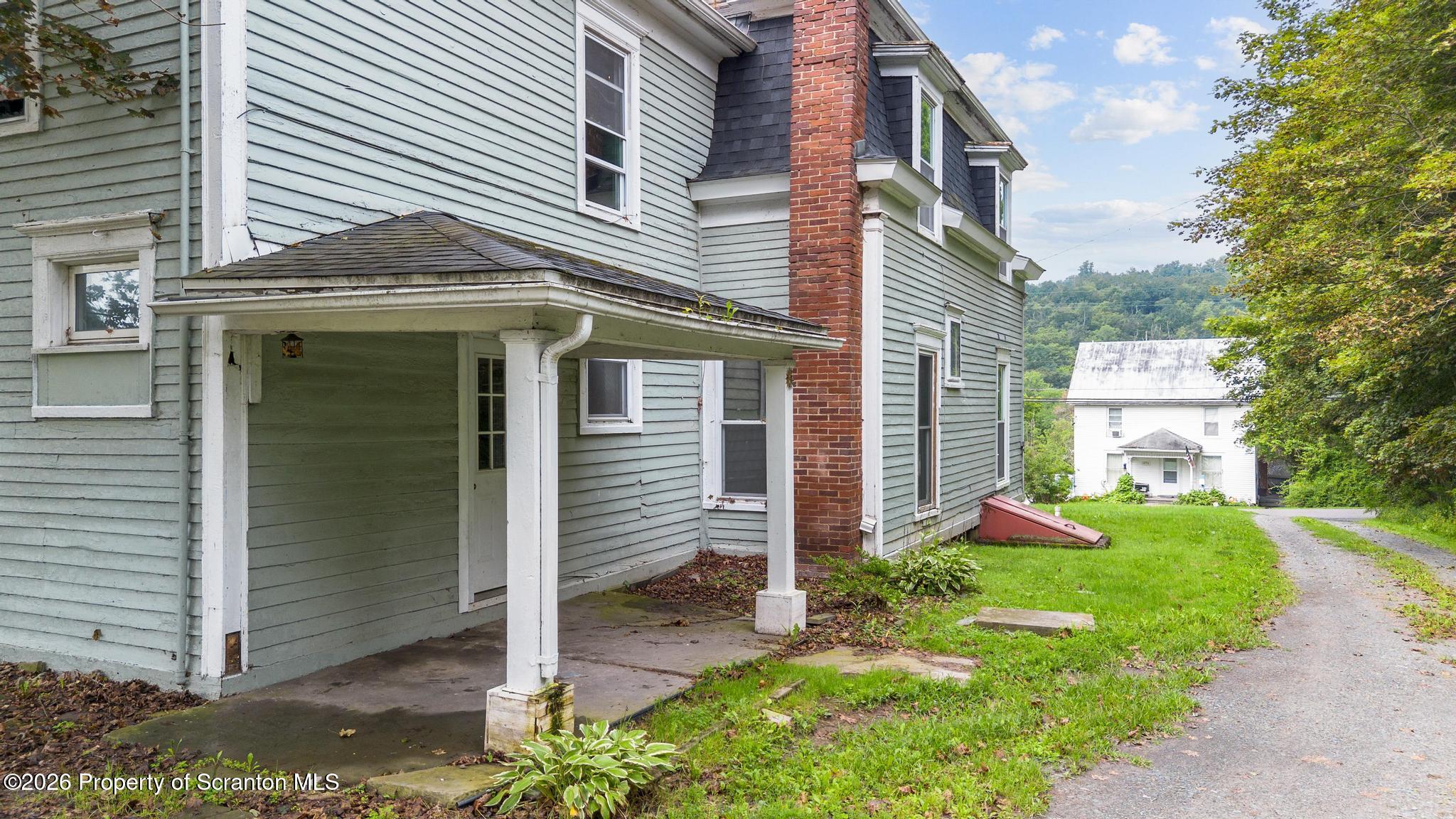 Residential Income in Springville 5