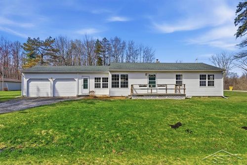 60 S Birchcrest Dr, Midland, MI, 48640-9012 | Card Image