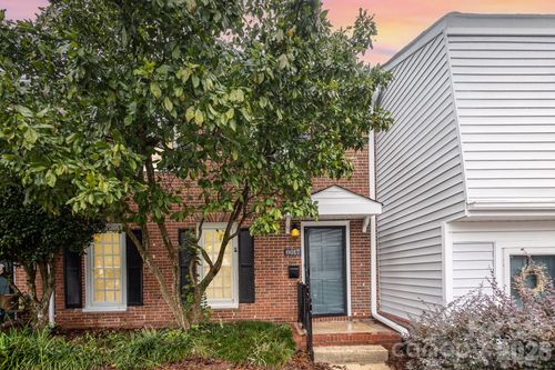 8017 Regent Park Ln, Charlotte, NC, 28210-5743 | Card Image