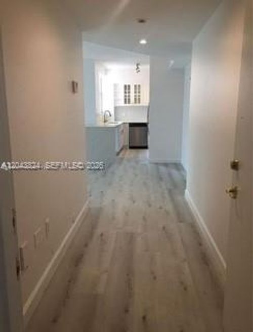 2b-1824 Brickell Ave, Miami, FL, 33129-1661 | Card Image