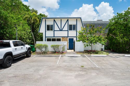 71-6797 40th St, Davie, FL, 33314-3203 | Card Image