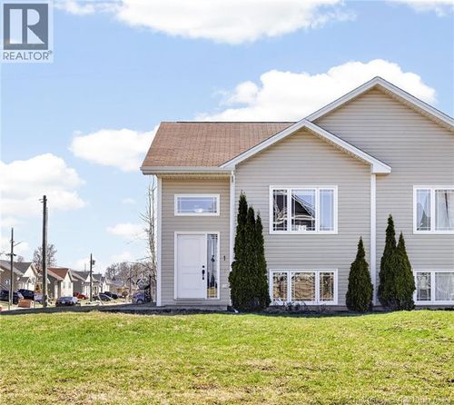 1 Caspian Crt, Moncton, NB, E1G1X8 | Card Image
