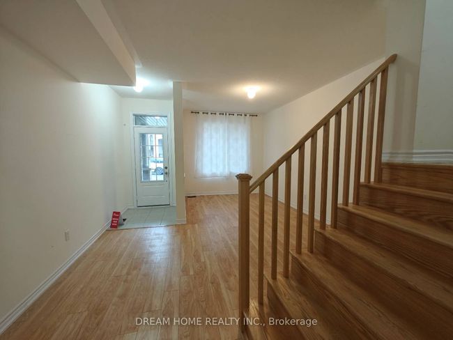 28 Robert Joffre Leet Ave, House attached with 3 bedrooms, 3 bathrooms and 1 parking in Markham ON | Image 6