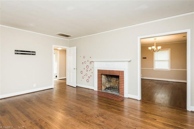 1011 W Wendover Ave, House other with 2 bedrooms, 2 bathrooms and null parking in Greensboro NC | Image 8