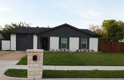 7021 Southampton Dr, North Richland Hills, TX, 76182-4433 | Card Image